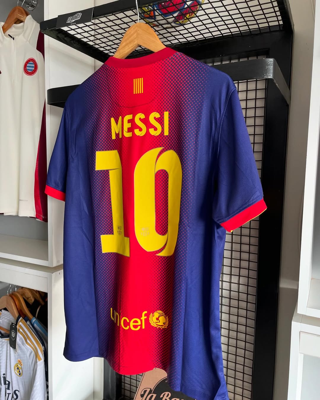 Barcelona Local 12-13 Version Fan