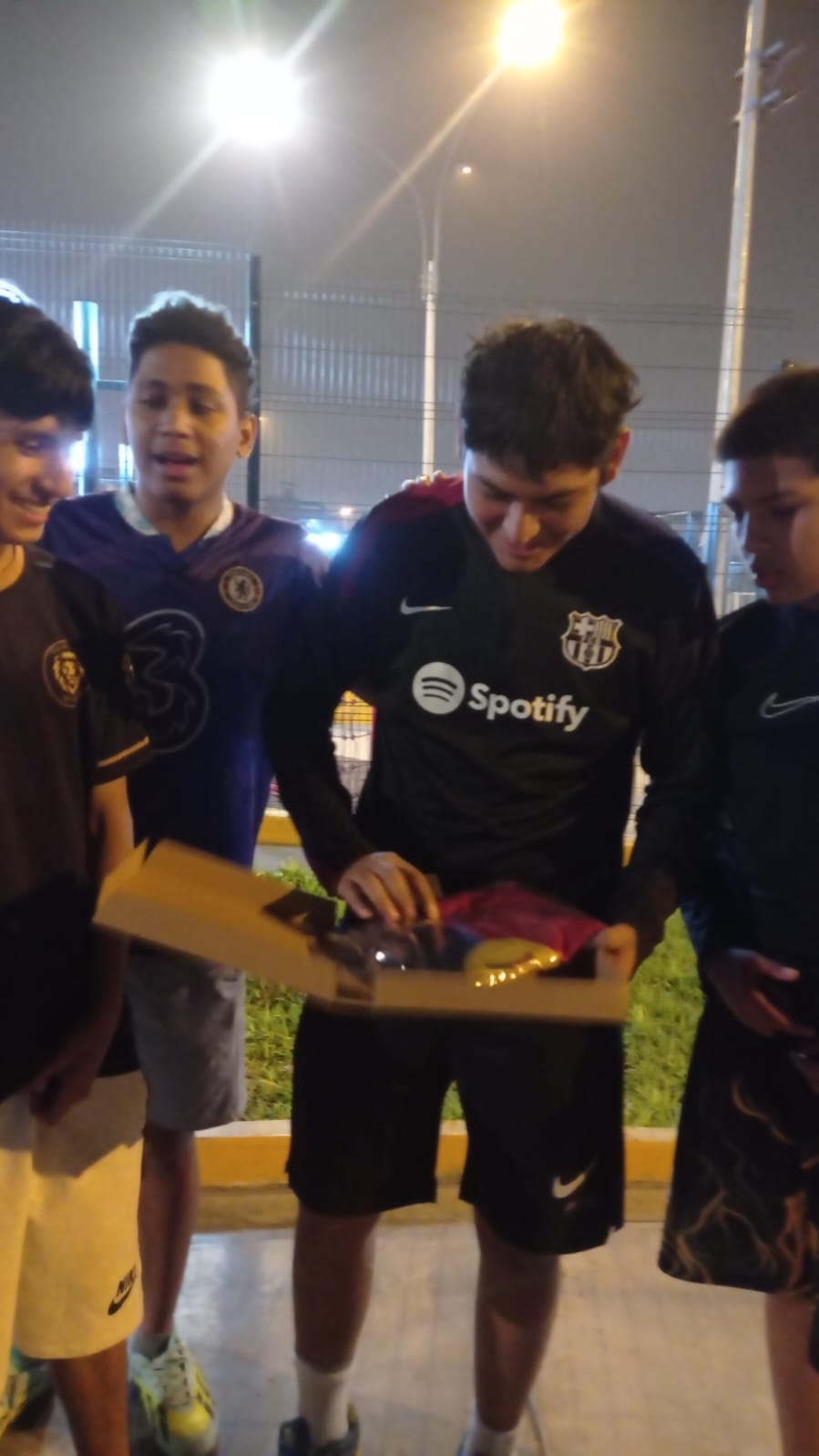 Cliente recibiendo pedido