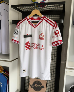 Liverpool Alterna 26-27
