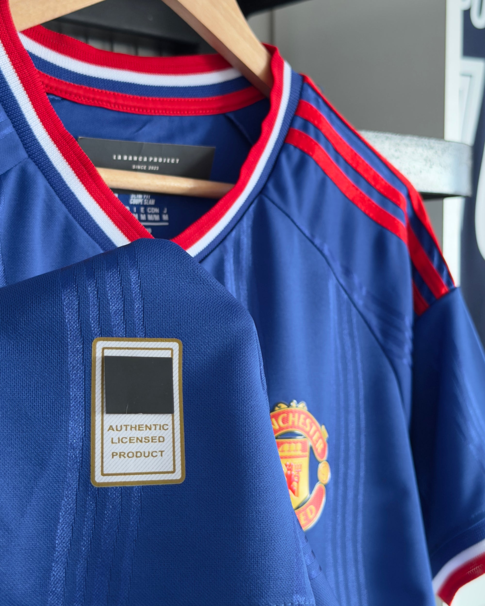 Man. United Alterna 26-27