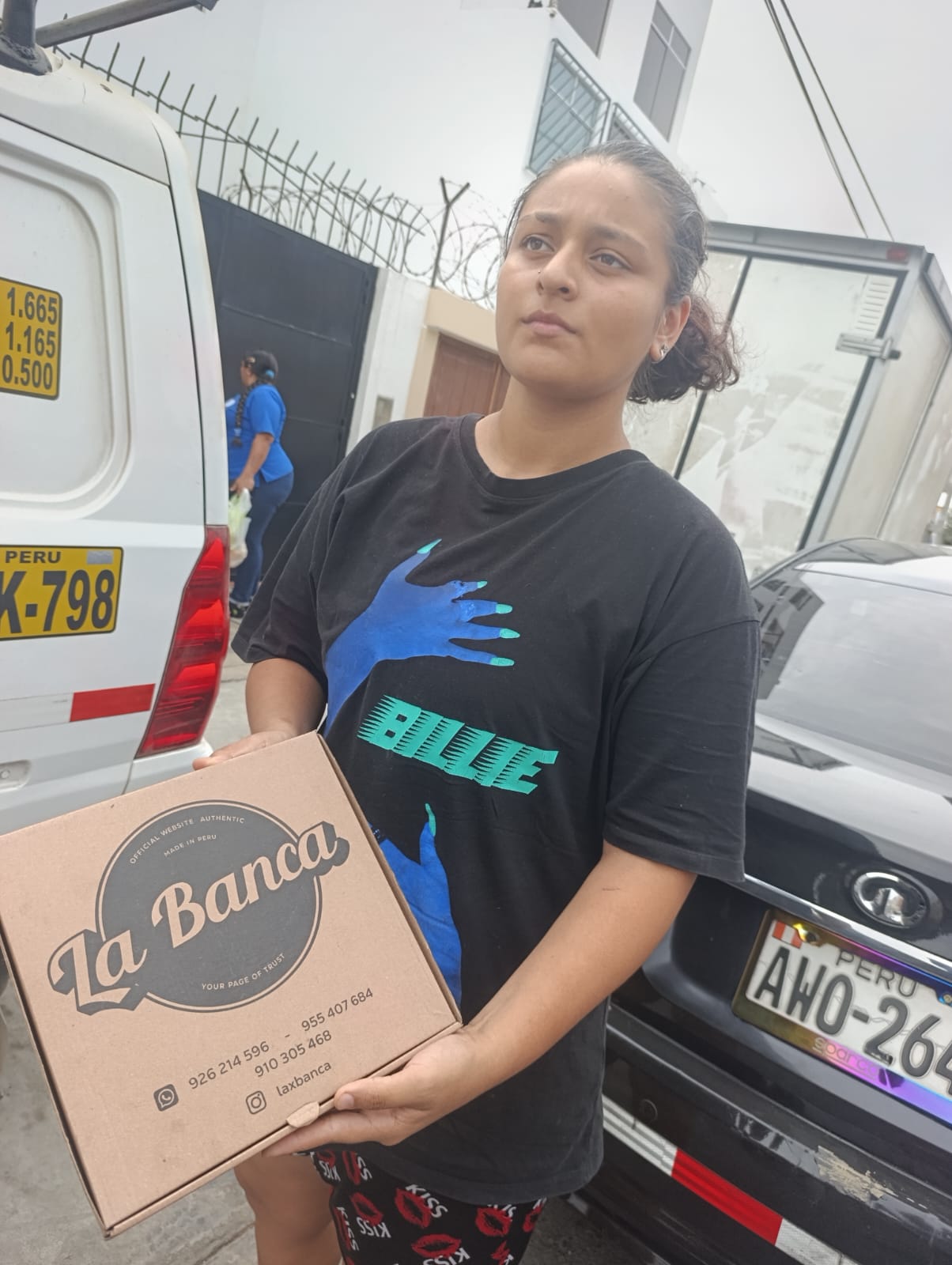 Cliente recibiendo pedido