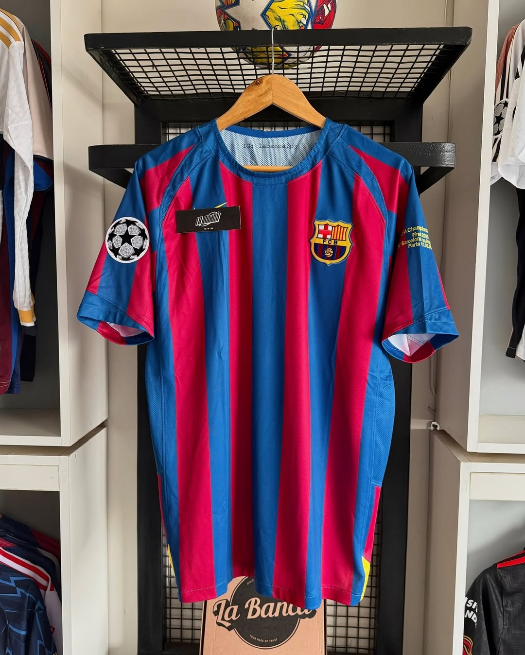 Barcelona Local 2006 Version Fan ⭐