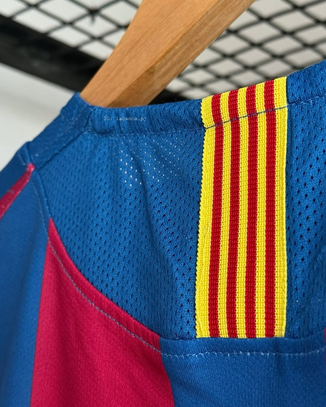 Barcelona Local 2006 Version Fan ⭐