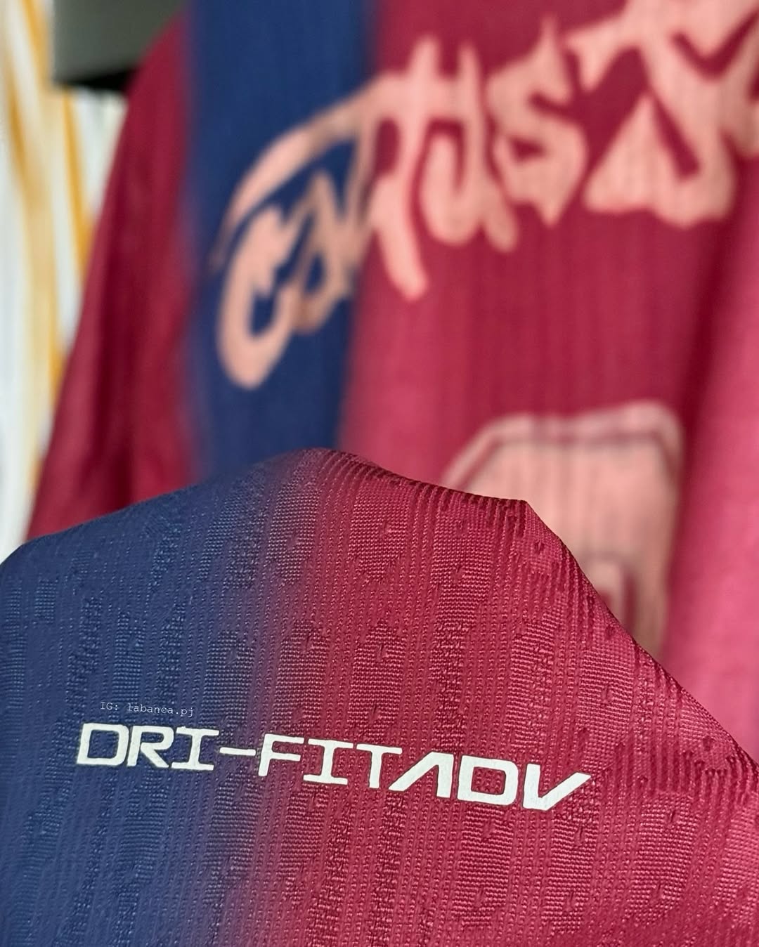 Barcelona Retro x Travis Scott Version Jugador