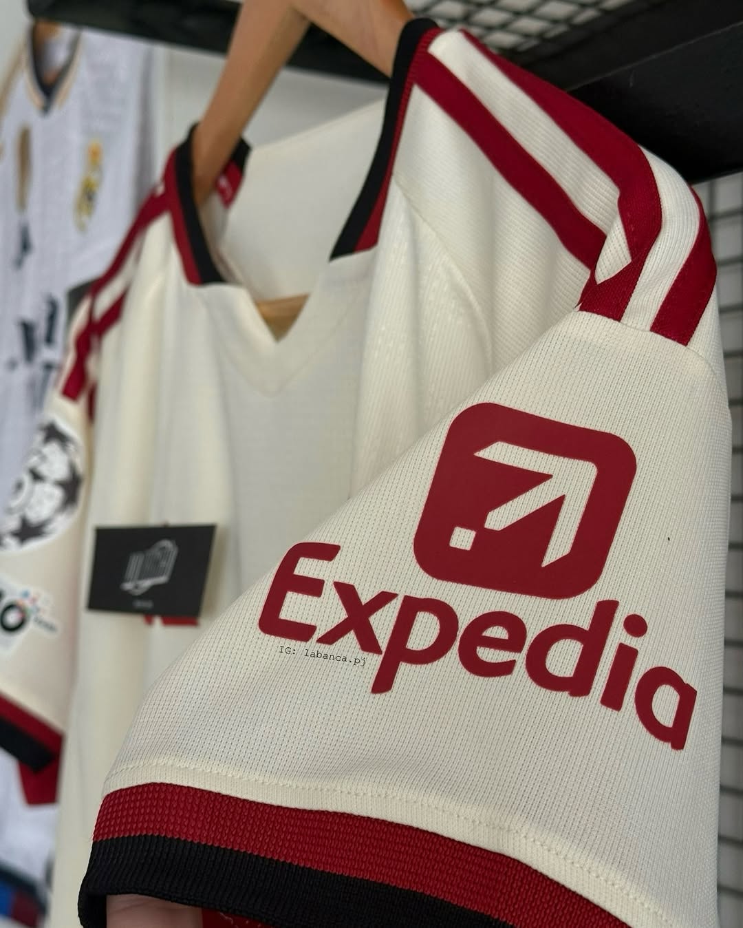 Liverpool Alterna 25-26 Estandar