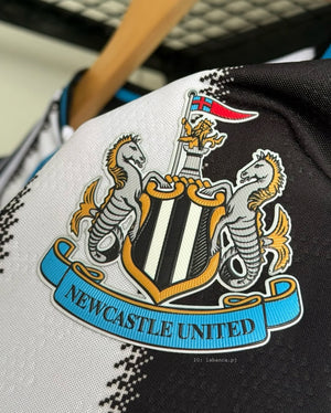 New Castle Local 25-26 Estándar