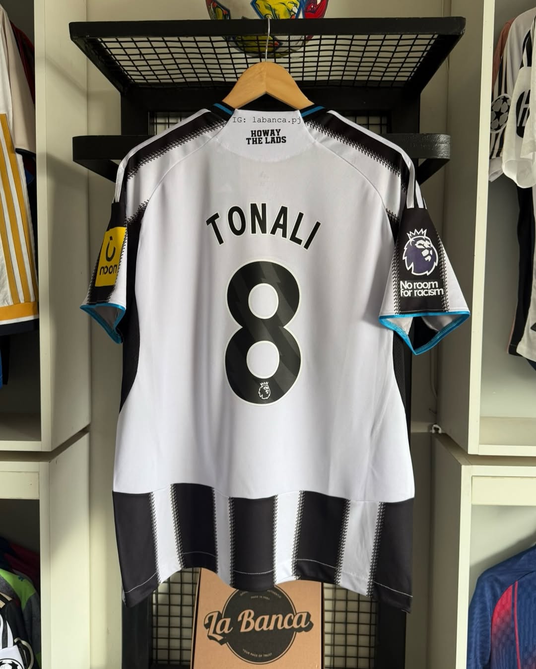 New Castle Local 25-26 Estándar