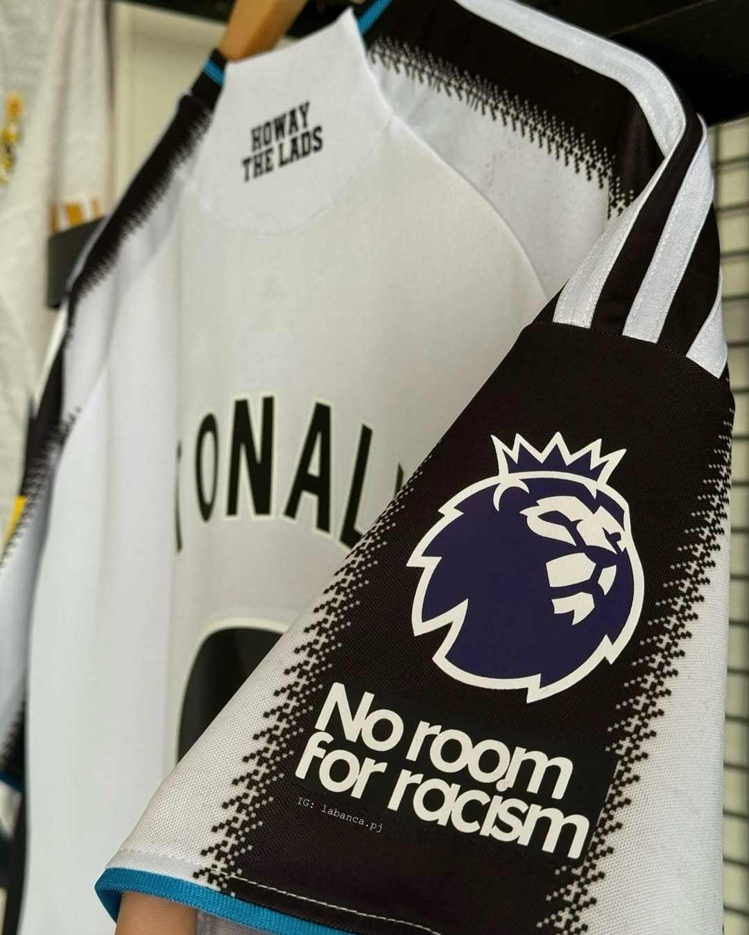 New Castle Local 25-26 Estándar