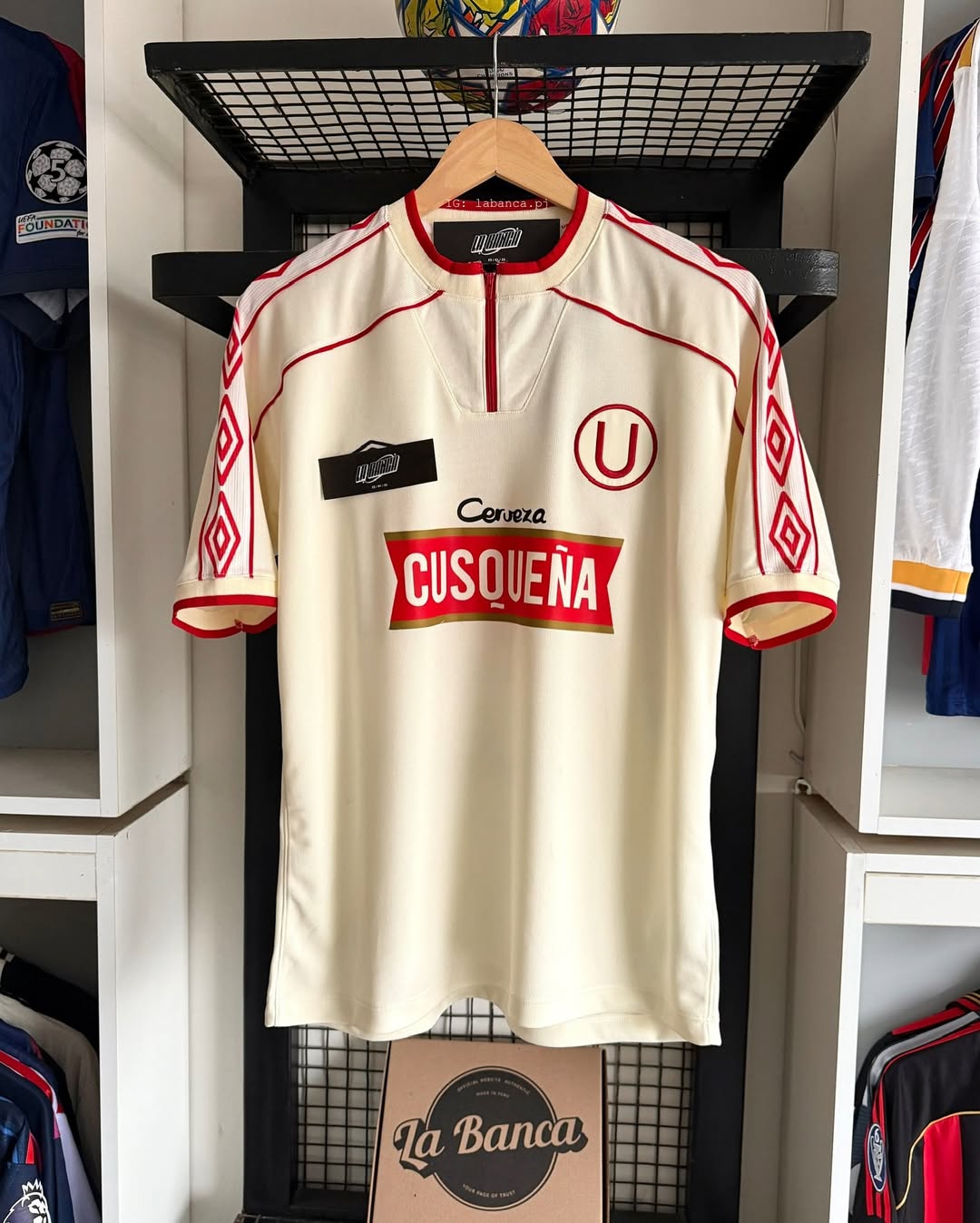 Universitario Local 99 Retro U